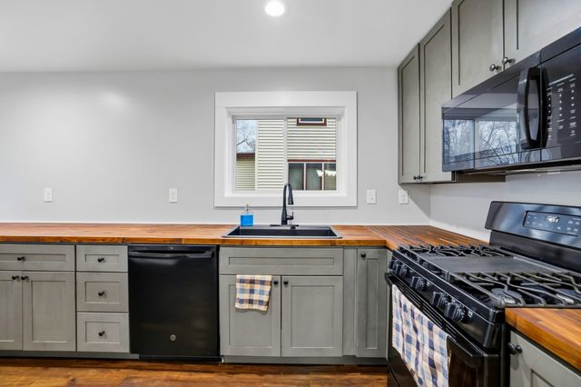 1059 Martin Luther King Jr Street SE, Grand Rapids, MI 49507