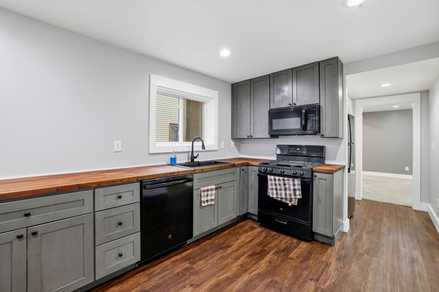 1059 Martin Luther King Jr Street SE, Grand Rapids, MI 49507