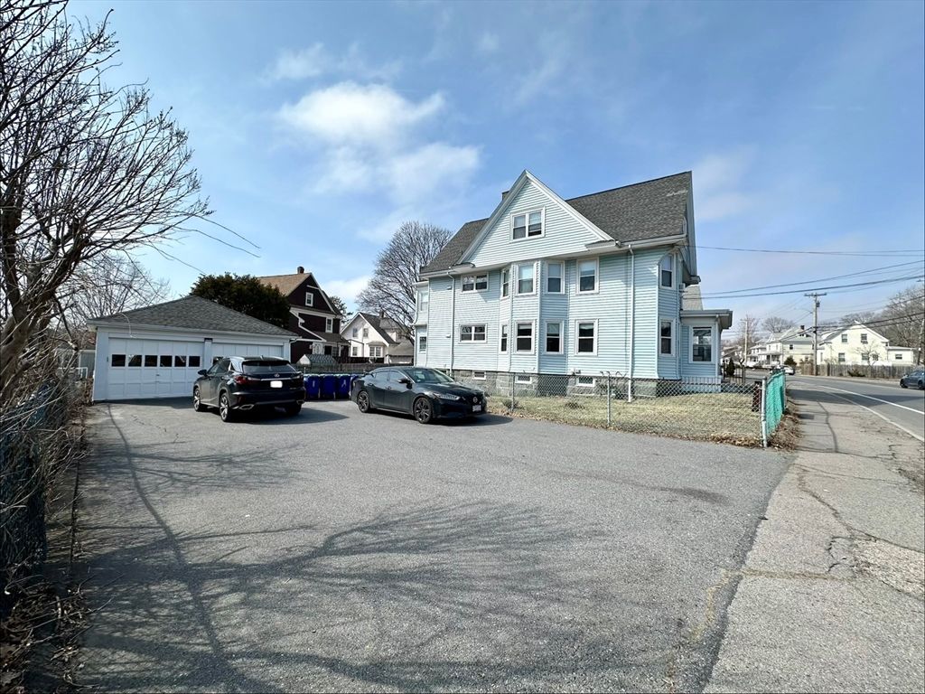 58 Franklin St 1, Braintree, MA 02184