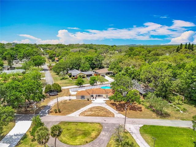1001 N LAKESHORE BOULEVARD, Howey In The Hills, FL 34737