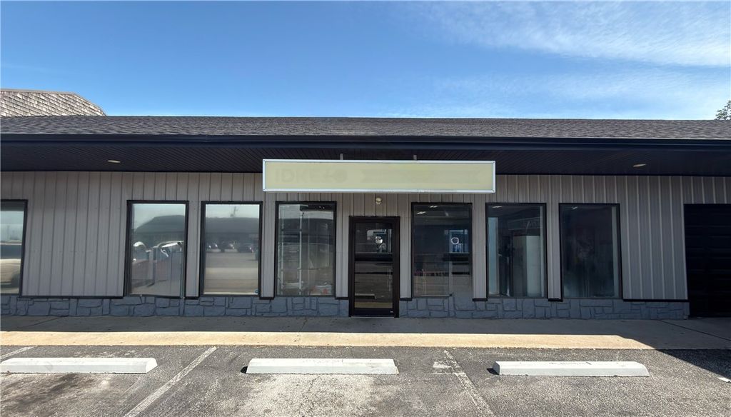 115 N Dixieland Road Suite 9, Rogers, AR 72756
