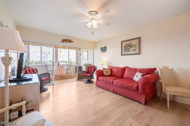 1580 Pine Valley DR 415, Fort Myers, FL 33907