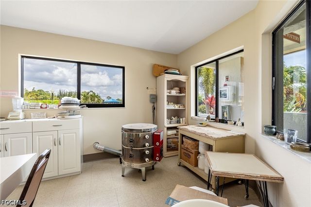 1580 Pine Valley DR 415, Fort Myers, FL 33907