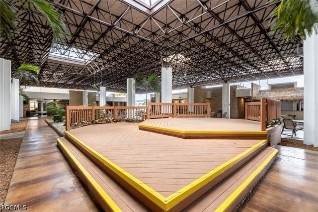 1580 Pine Valley DR 415, Fort Myers, FL 33907