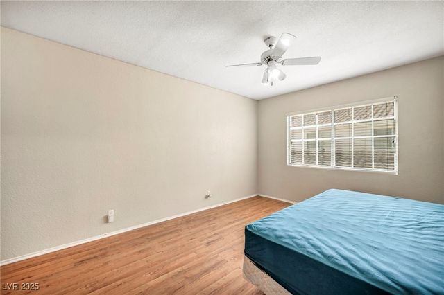 7963 Cina Avenue, Las Vegas, NV 89147