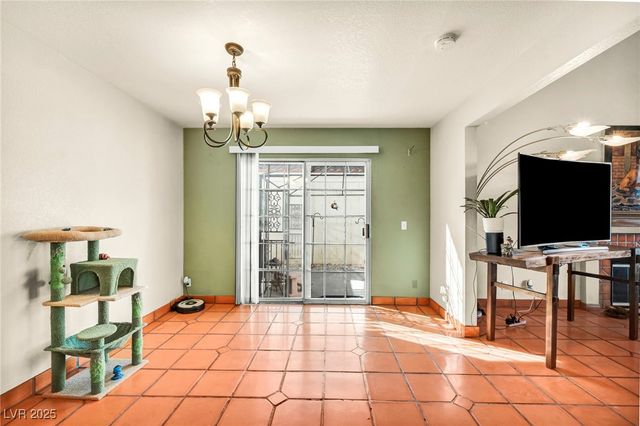 7963 Cina Avenue, Las Vegas, NV 89147