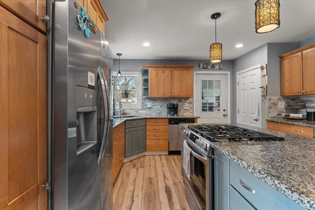 70820 Sunrise Drive, Edwardsburg, MI 49112