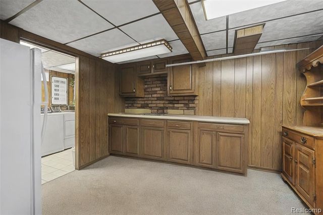 14904 Anne Avenue, Allen Park, MI 48101