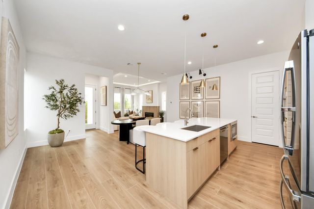 2202 Via Cami, Houston, TX 77051
