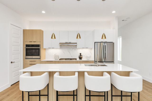 2202 Via Cami, Houston, TX 77051