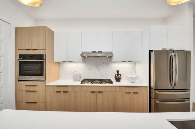 2202 Via Cami, Houston, TX 77051