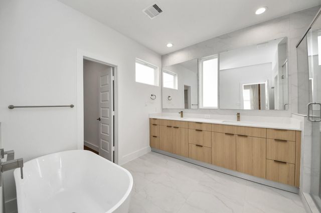 2202 Via Cami, Houston, TX 77051