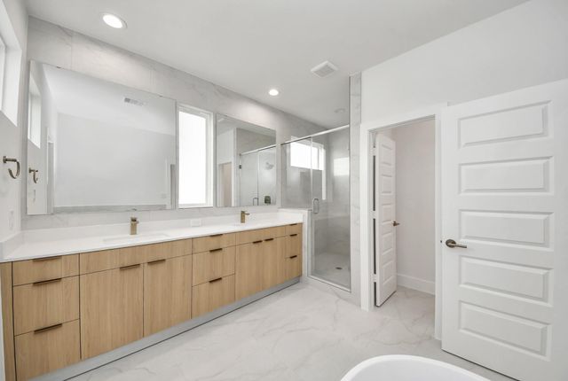2202 Via Cami, Houston, TX 77051