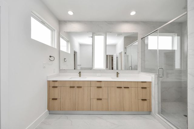 2202 Via Cami, Houston, TX 77051