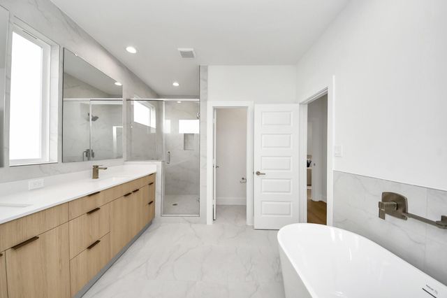 2202 Via Cami, Houston, TX 77051
