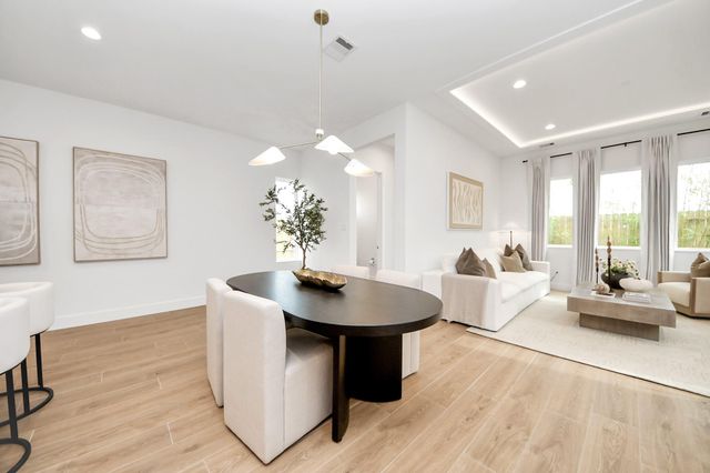 2202 Via Cami, Houston, TX 77051