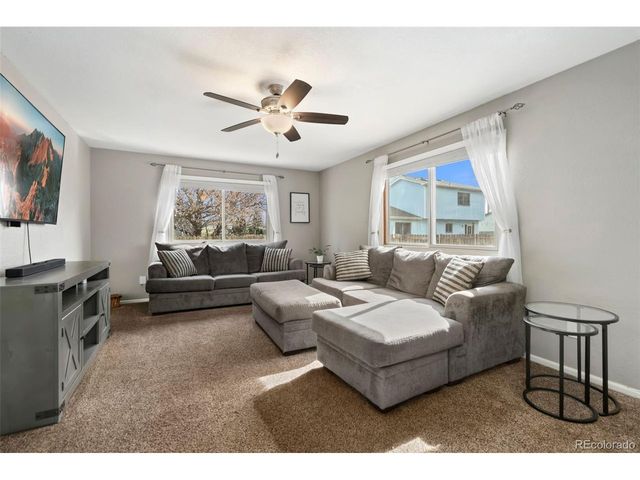 4523 Woodland Ct, Fort Collins, CO 80526