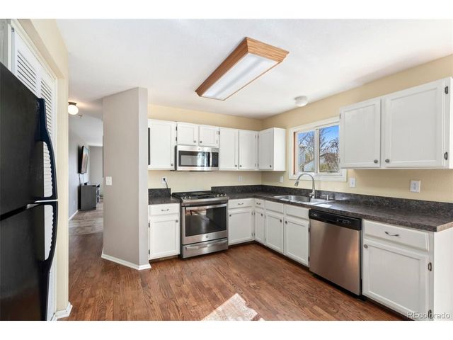4523 Woodland Ct, Fort Collins, CO 80526