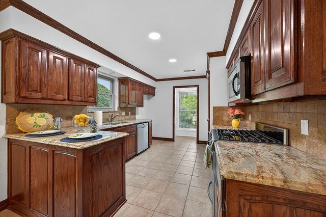 1706 Damian Way, Richardson, TX 75081