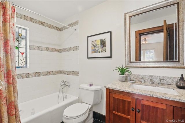 8 Club Way, Hartsdale, NY 10530