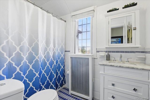 8 Club Way, Hartsdale, NY 10530