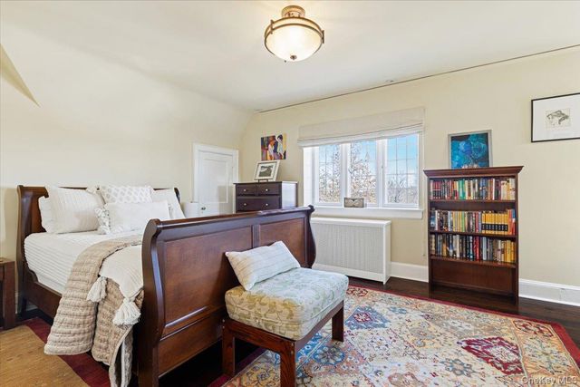 8 Club Way, Hartsdale, NY 10530