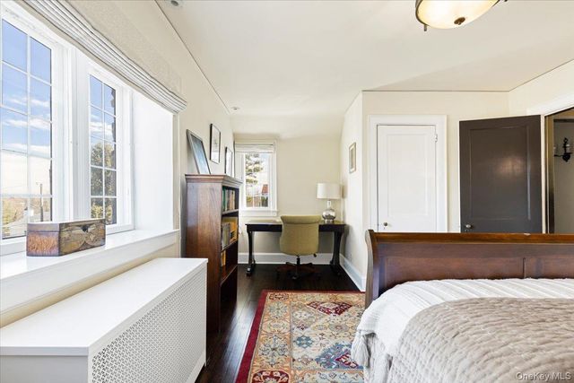 8 Club Way, Hartsdale, NY 10530