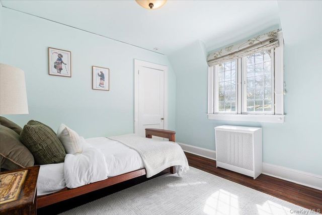 8 Club Way, Hartsdale, NY 10530