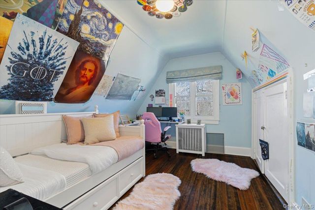 8 Club Way, Hartsdale, NY 10530