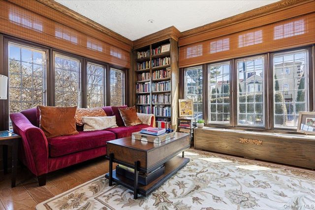 8 Club Way, Hartsdale, NY 10530