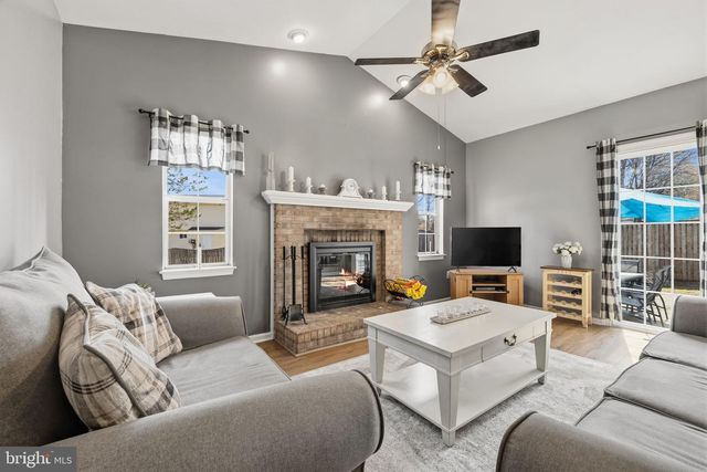 14693 STRATFORD DR, Woodbridge, VA 22193