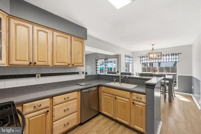 14693 STRATFORD DR, Woodbridge, VA 22193