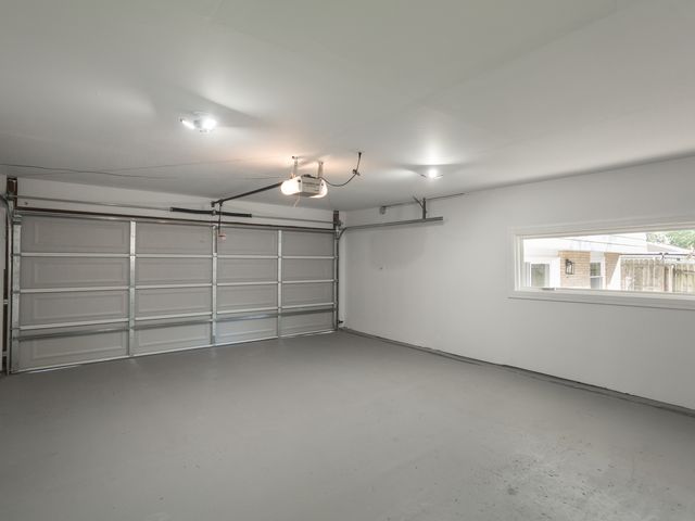 16920 Glen Oaks Drive, Country Club Hills, IL 60478