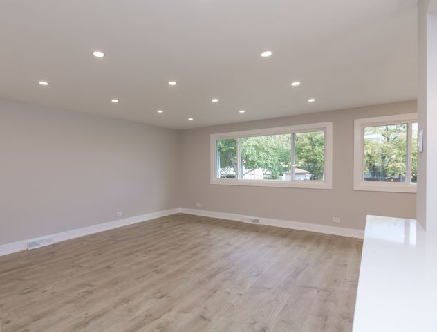 16920 Glen Oaks Drive, Country Club Hills, IL 60478