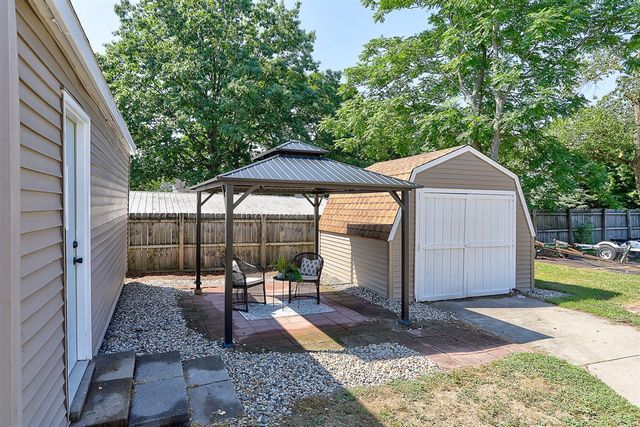 222 Oak Street, South Haven, MI 49090