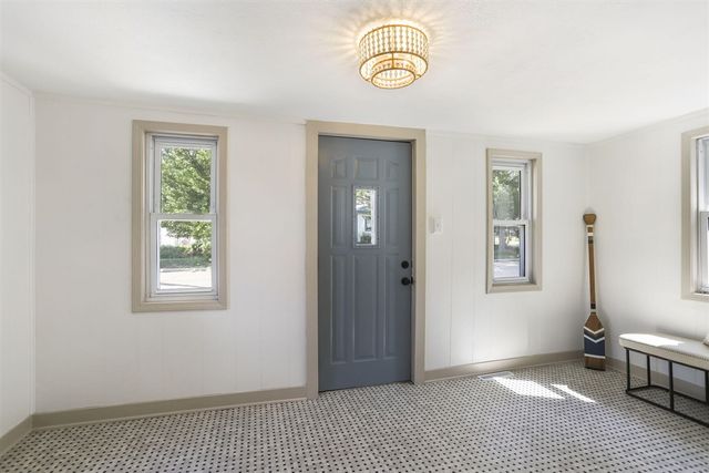 222 Oak Street, South Haven, MI 49090