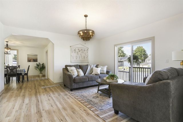 222 Oak Street, South Haven, MI 49090