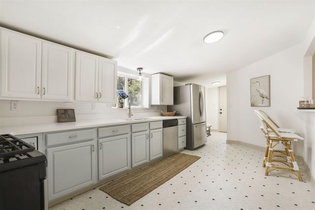 222 Oak Street, South Haven, MI 49090