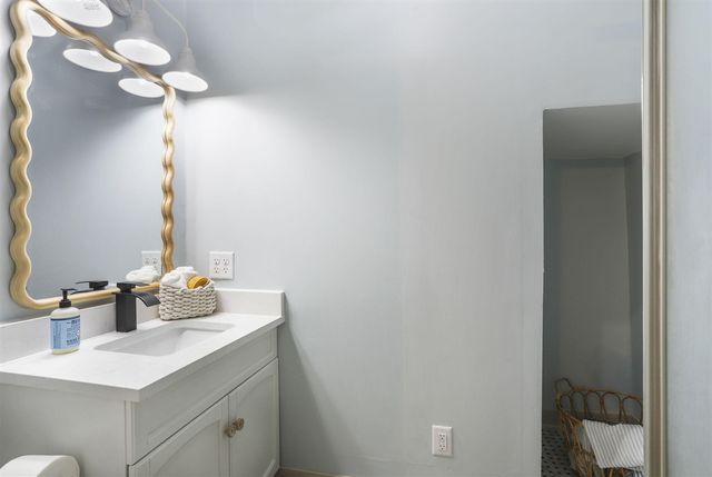 222 Oak Street, South Haven, MI 49090