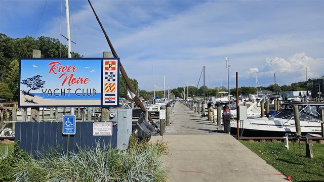 222 Oak Street, South Haven, MI 49090