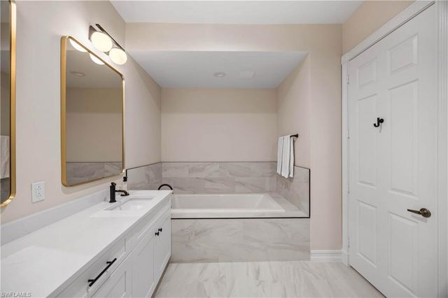 1865 Les Chateaux BLVD 303, Naples, FL 34109