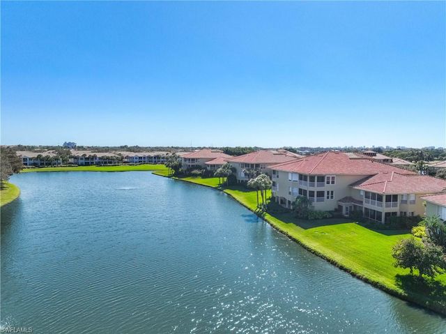 1865 Les Chateaux BLVD 303, Naples, FL 34109