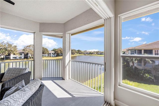 1865 Les Chateaux BLVD 303, Naples, FL 34109