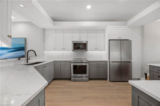 1865 Les Chateaux BLVD 303, Naples, FL 34109