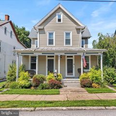 111 N COLLEGE ST, Myerstown, PA 17067