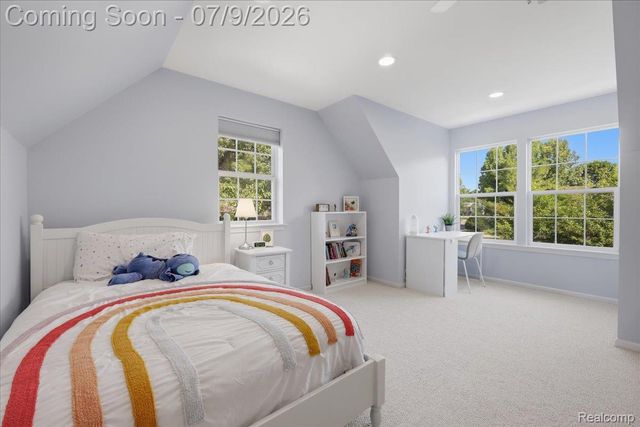 3180 Viking Drive, Commerce Charter Township, MI 48390
