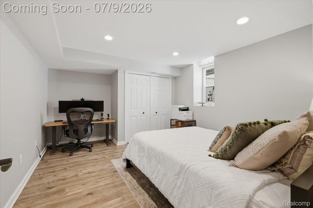 3180 Viking Drive, Commerce Charter Township, MI 48390