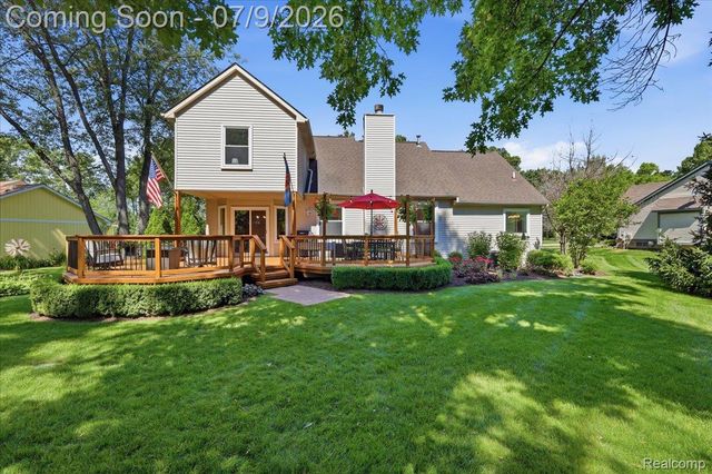 3180 Viking Drive, Commerce Charter Township, MI 48390