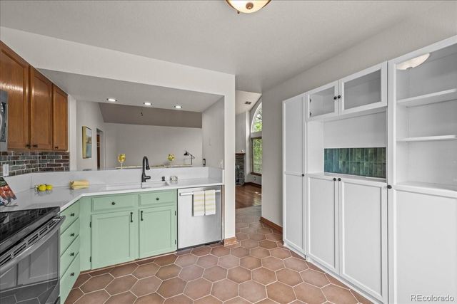 989 S Miller Street 204, Lakewood, CO 80226