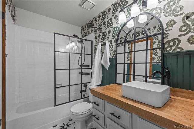 989 S Miller Street 204, Lakewood, CO 80226